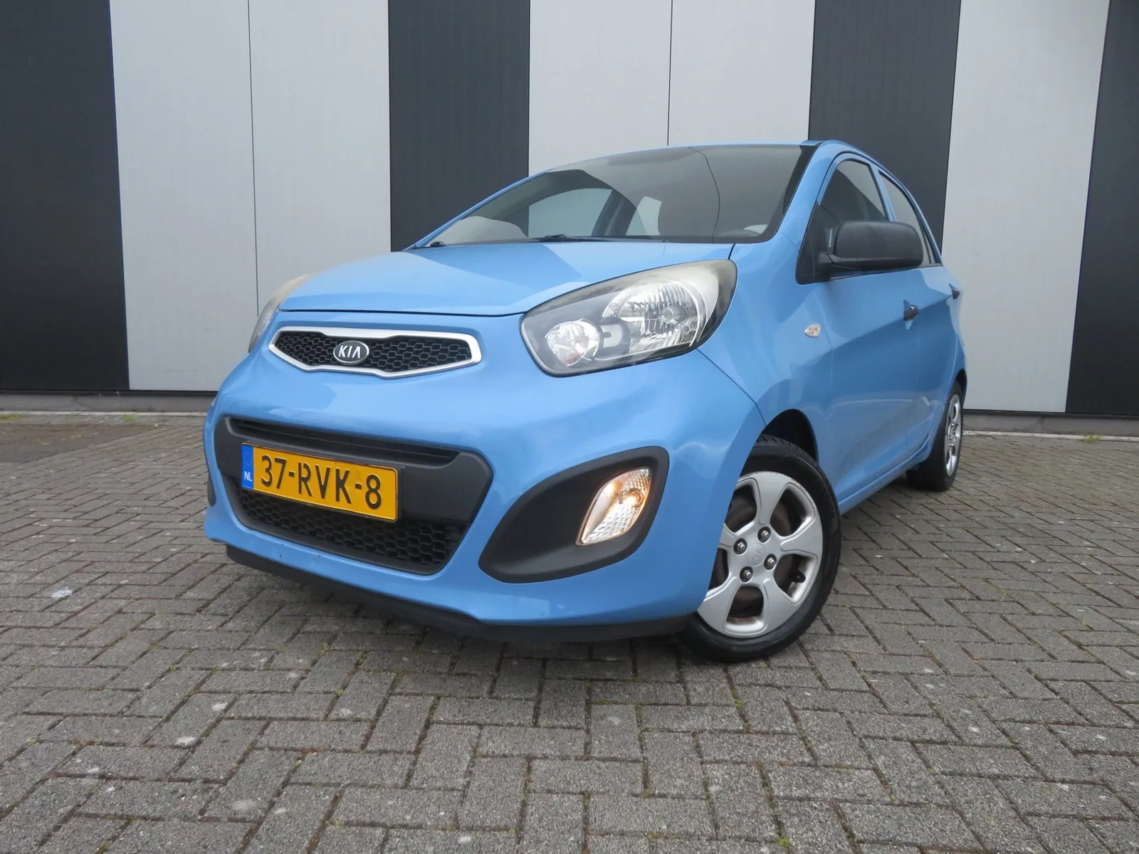 Kia Picanto (2011) — foto 1