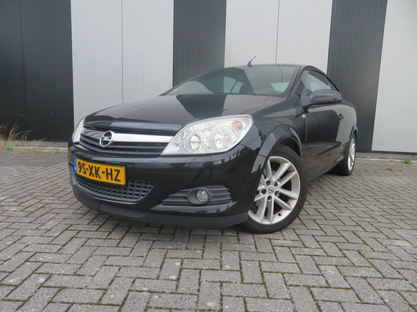 Opel Astra Twin Top (2007) — foto 1