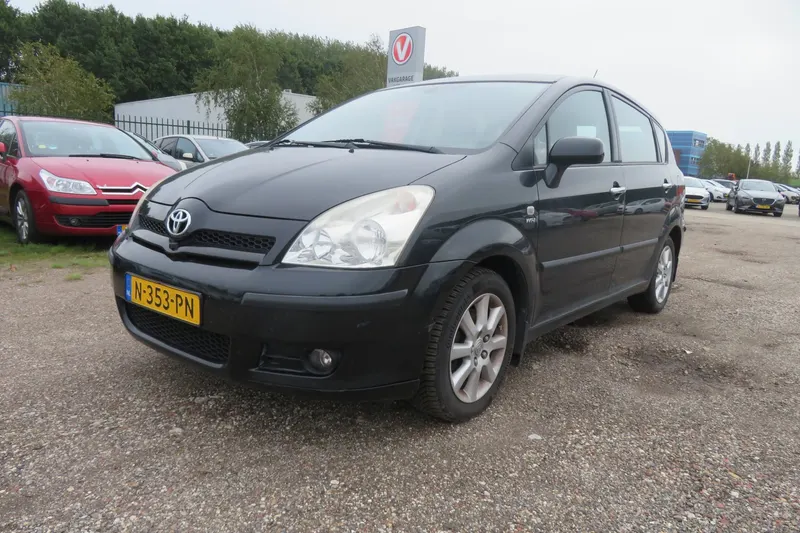 Toyota Corolla Verso (2005)