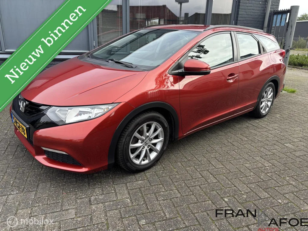 Honda Civic (2015) — foto 1