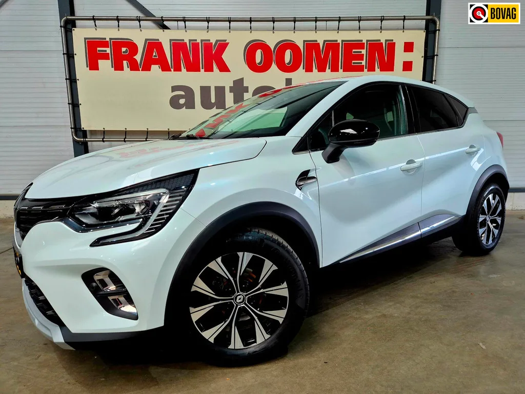Renault Captur (2024) — foto 1