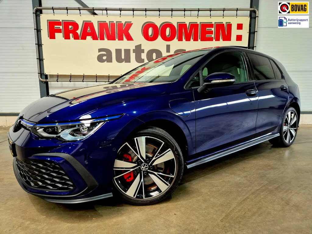 Volkswagen Golf (2022) — foto 1