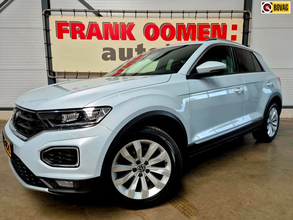 Volkswagen T-Roc (2021) — foto 1