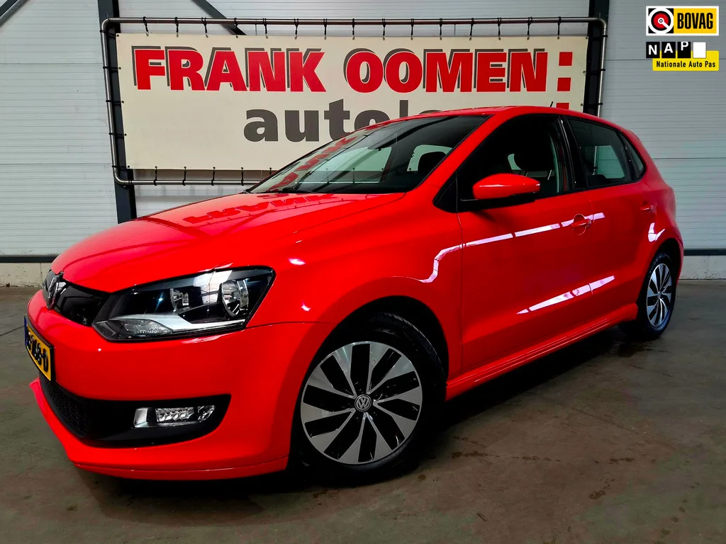 Volkswagen Polo (2015) — foto 1