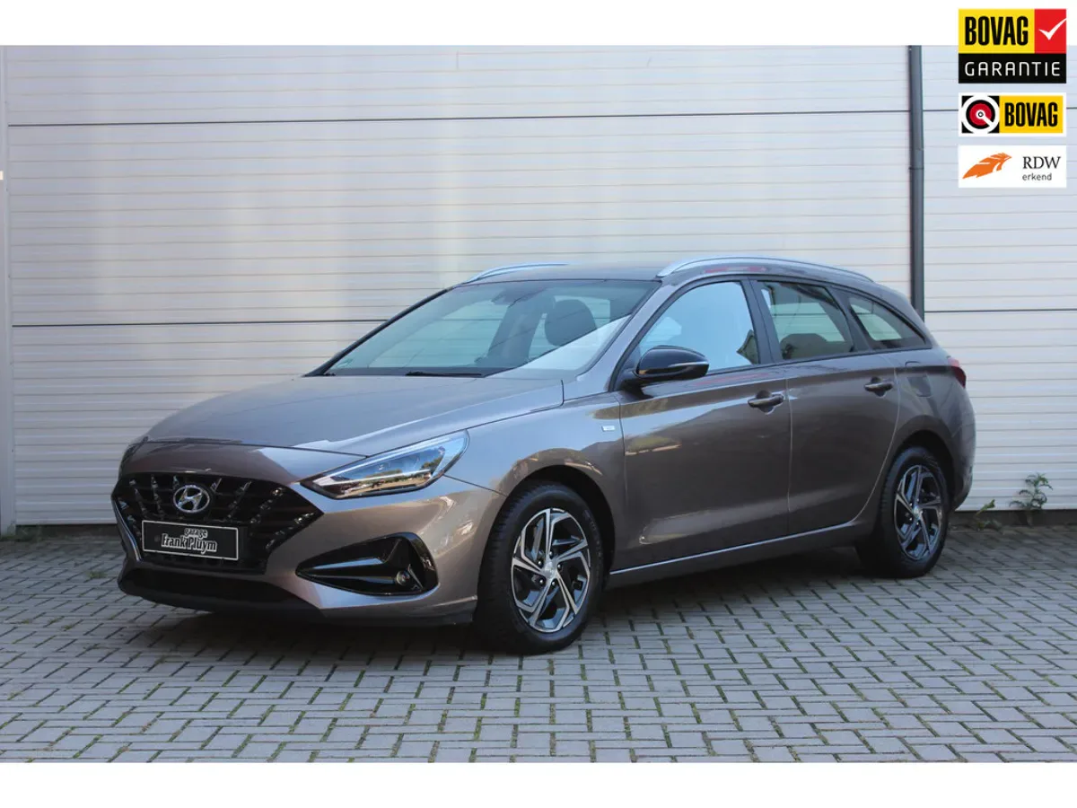 Hyundai i30 (2023) — foto 1