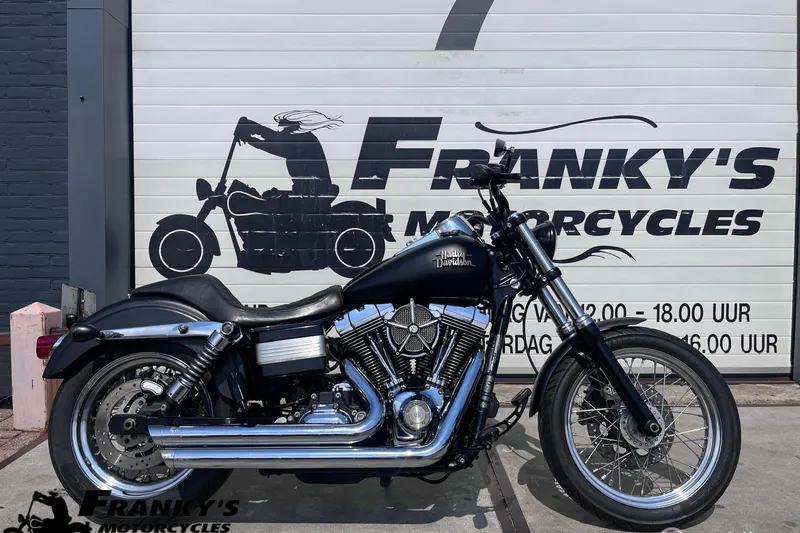 Harley-Davidson Dyna Super Glide Custom (2011)