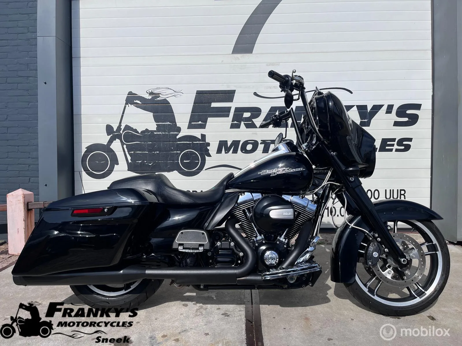 Harley-Davidson Street Glide 103 (2015) — foto 1