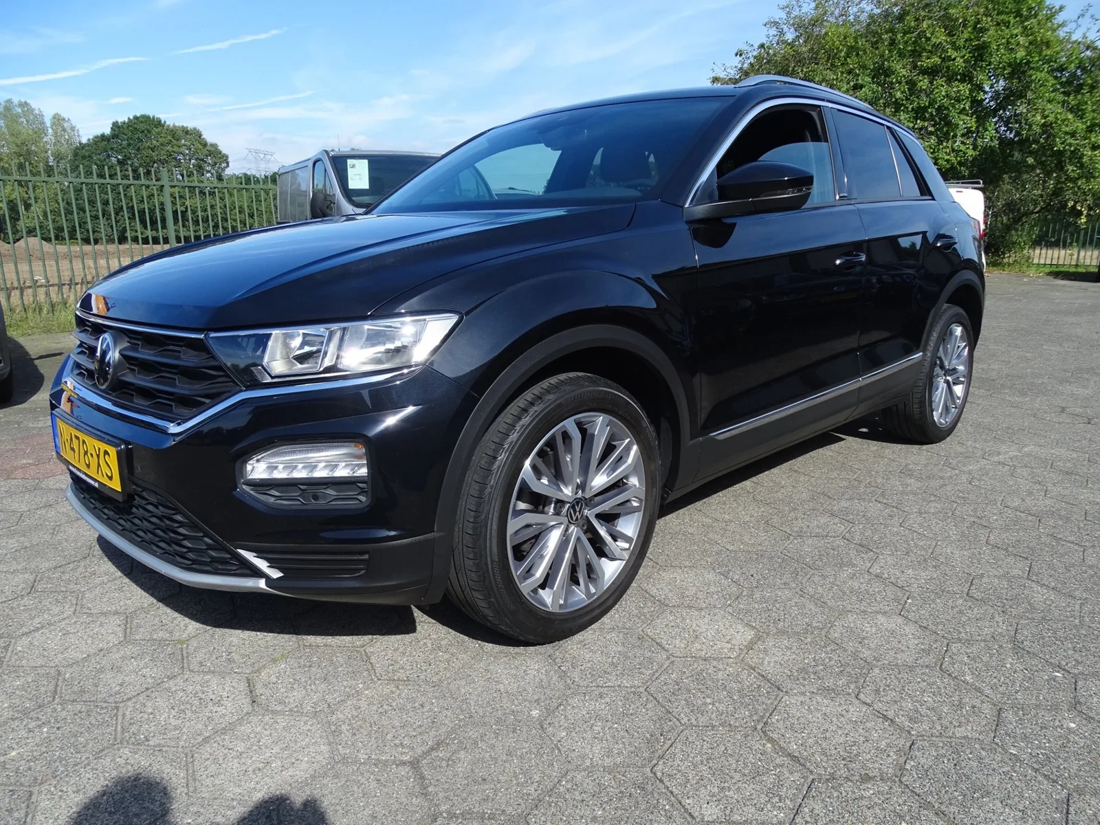 Volkswagen T-Roc (2021) — foto 1