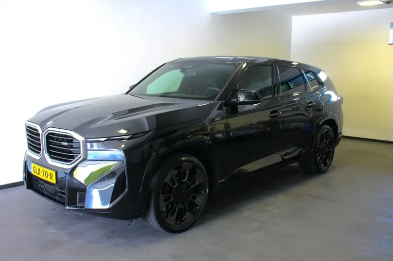 BMW XM (2024)