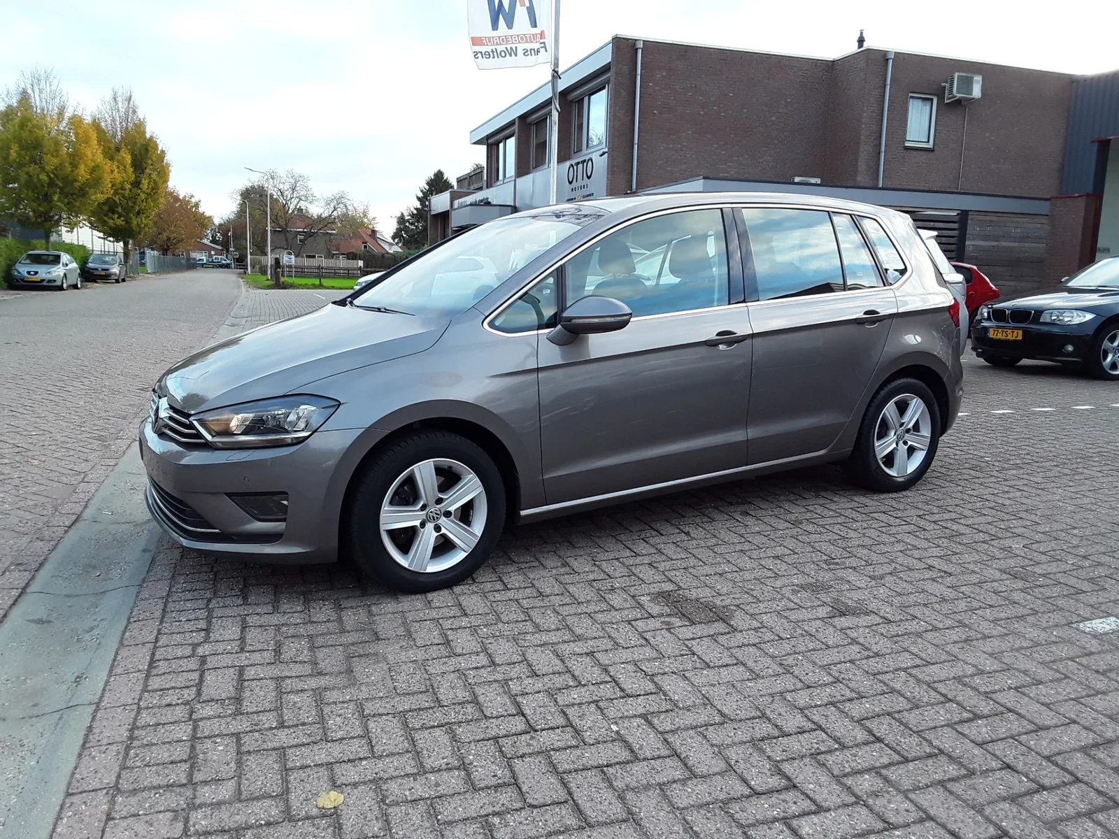 Volkswagen Golf Sportsvan (2016) — foto 1
