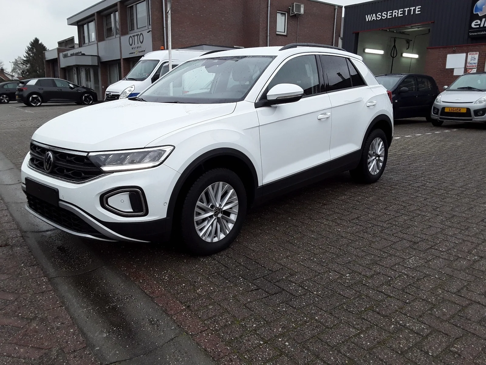 Volkswagen T-Roc (2022) — foto 1