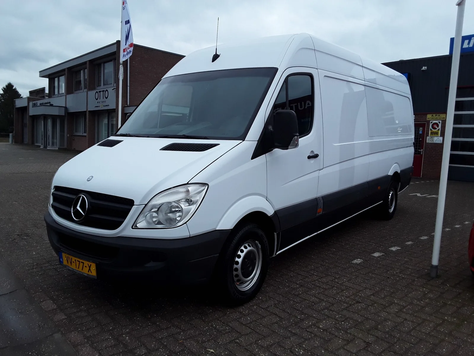 Mercedes-Benz Sprinter (2011) — foto 1