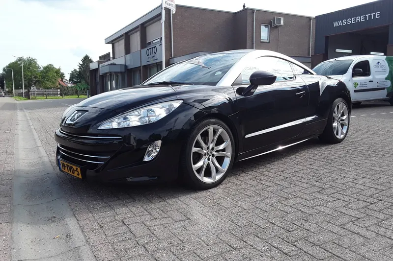 Peugeot RCZ (2012)