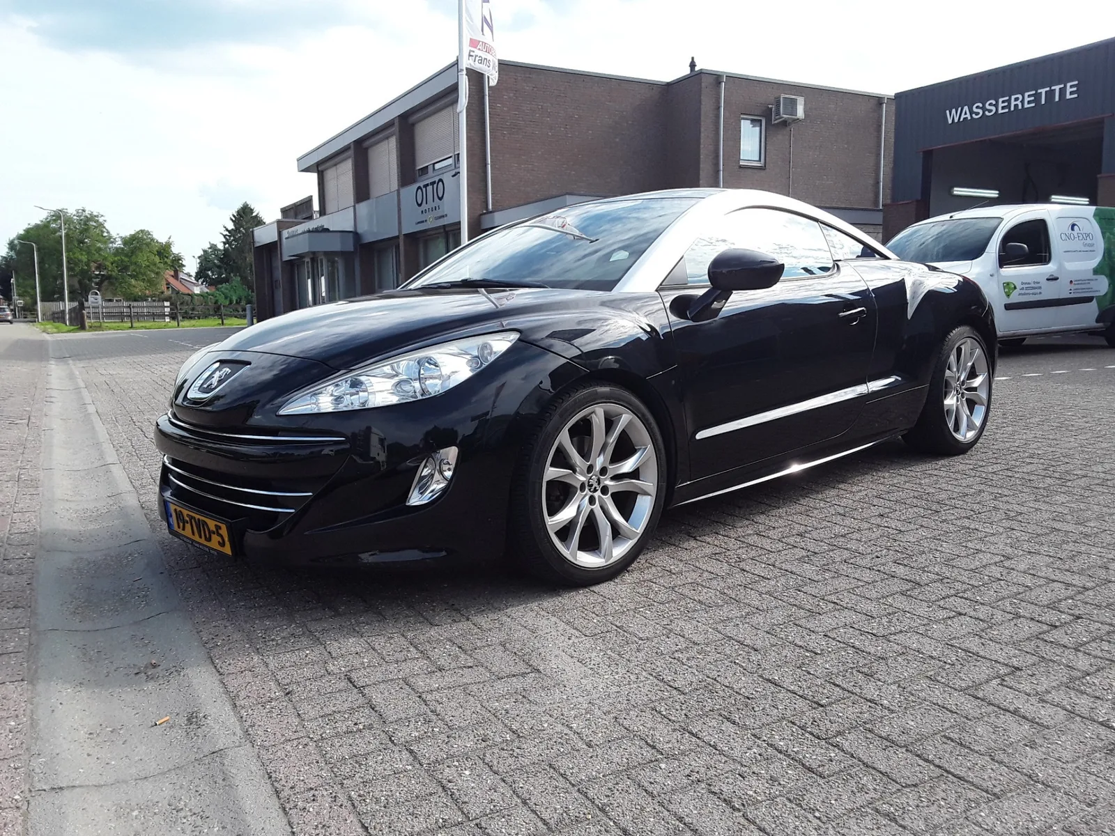 Peugeot RCZ (2012) — foto 1