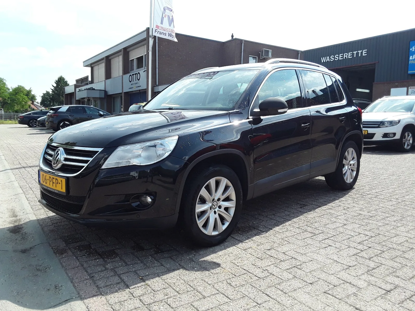 Volkswagen Tiguan (2011) — foto 1