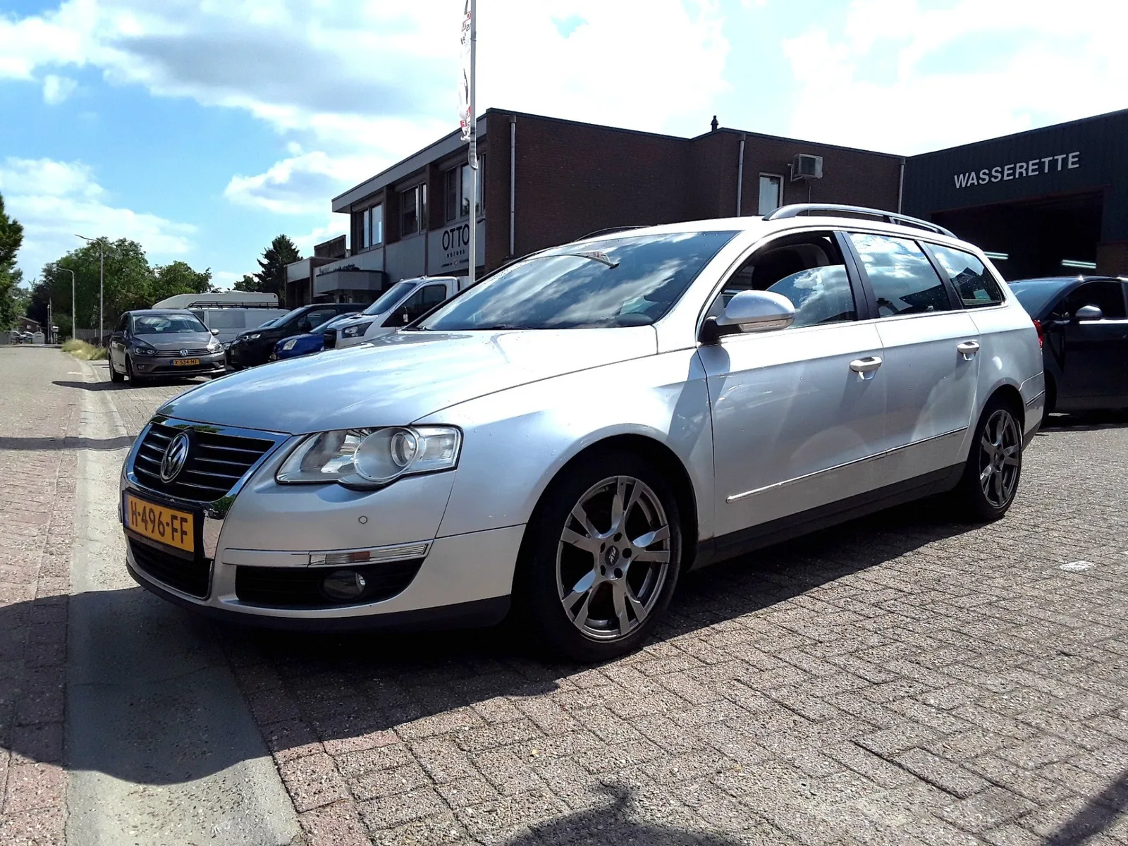 Volkswagen Passat (2009) — foto 1