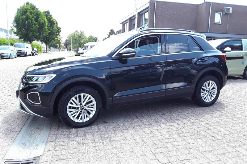 Volkswagen T-Roc (2022)