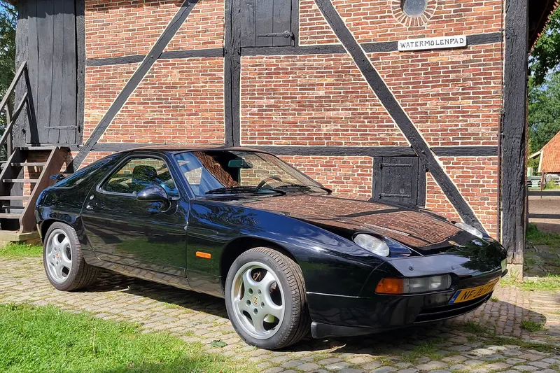 Porsche 928 (1986)