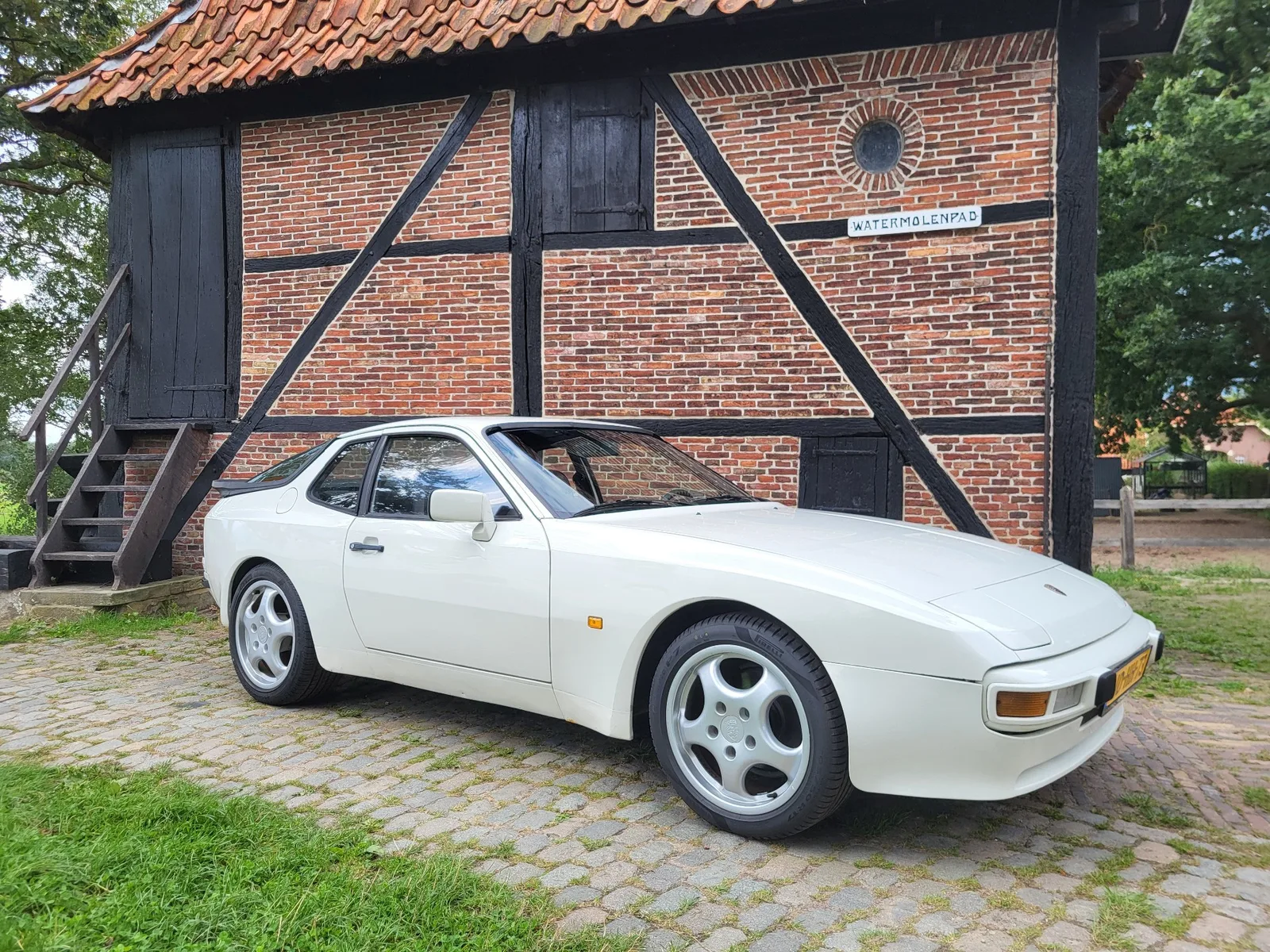 Porsche 944 (1982) — foto 1