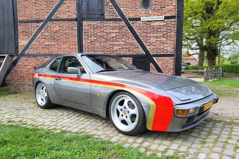Porsche 944 (1985)
