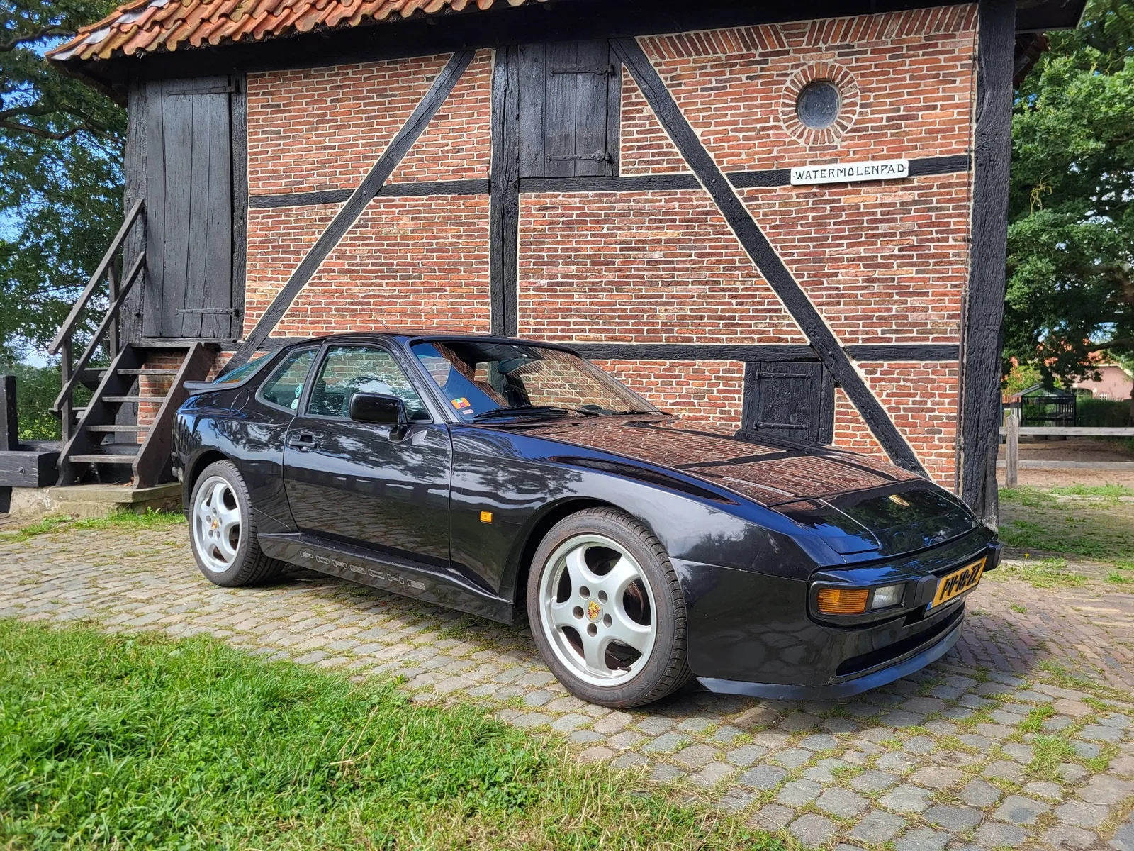 Porsche 944 (1984) — foto 1