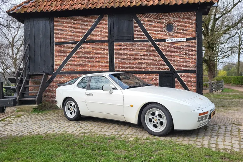 Porsche 944 (1986)