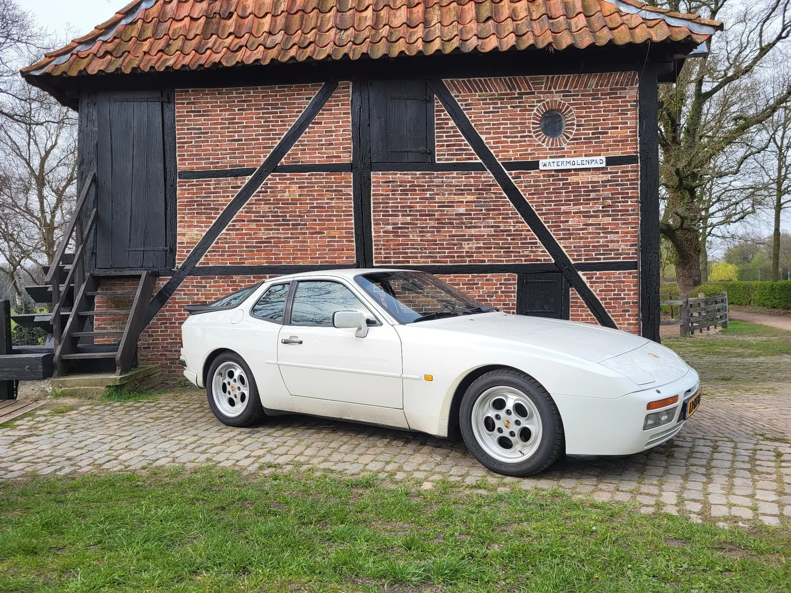 Porsche 944 (1986) — foto 1