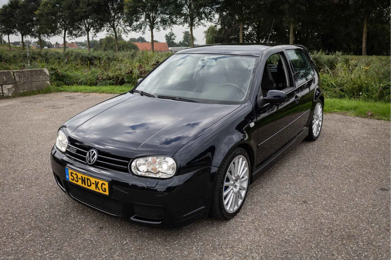 Volkswagen Golf (2003) — foto 1