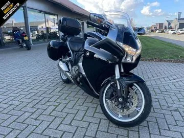 Honda VFR1200FD (2011) — foto 1