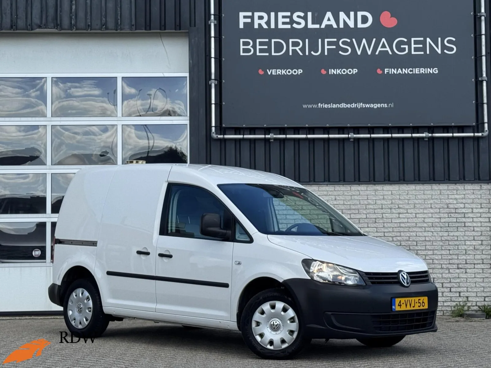 Volkswagen Caddy (2012) — foto 1