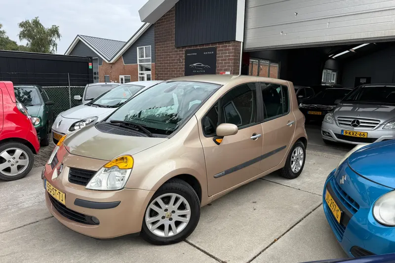Renault Modus (2005)