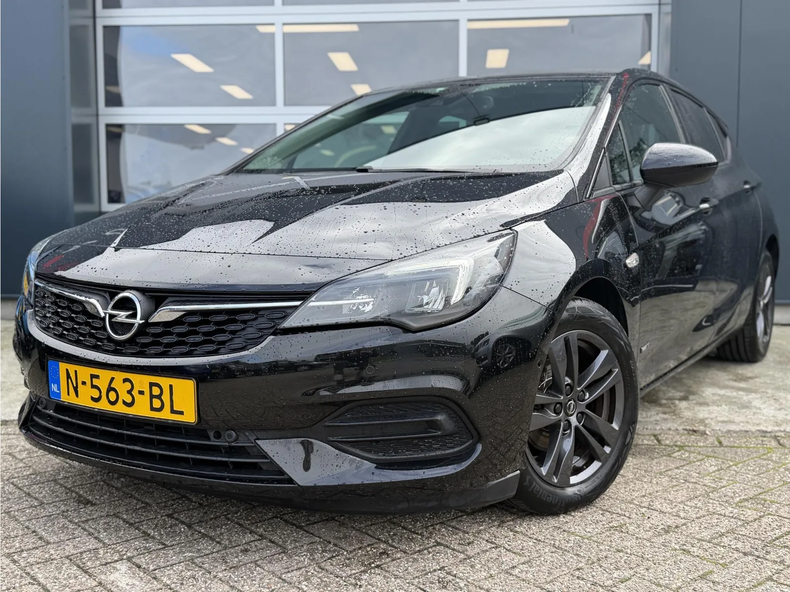 Opel Astra (2021) — foto 1