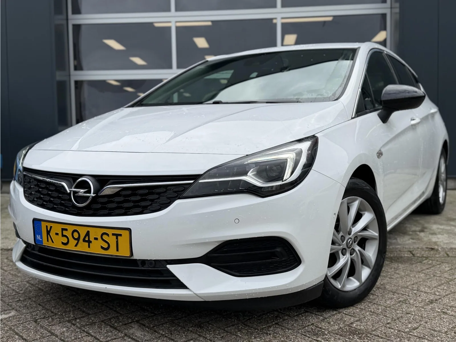 Opel Astra (2021) — foto 1
