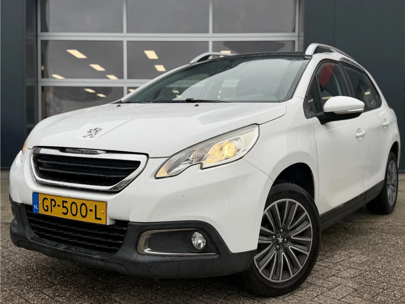 Peugeot 2008 (2015) — foto 1