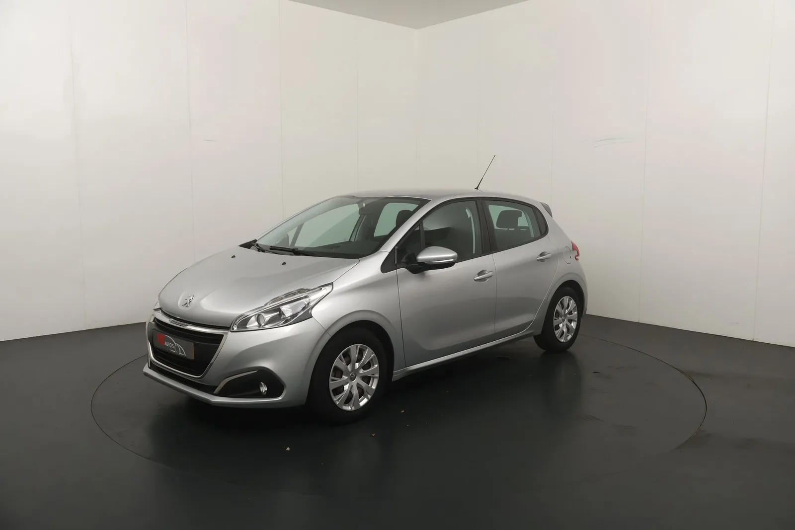 Peugeot 208 (2017) — foto 1