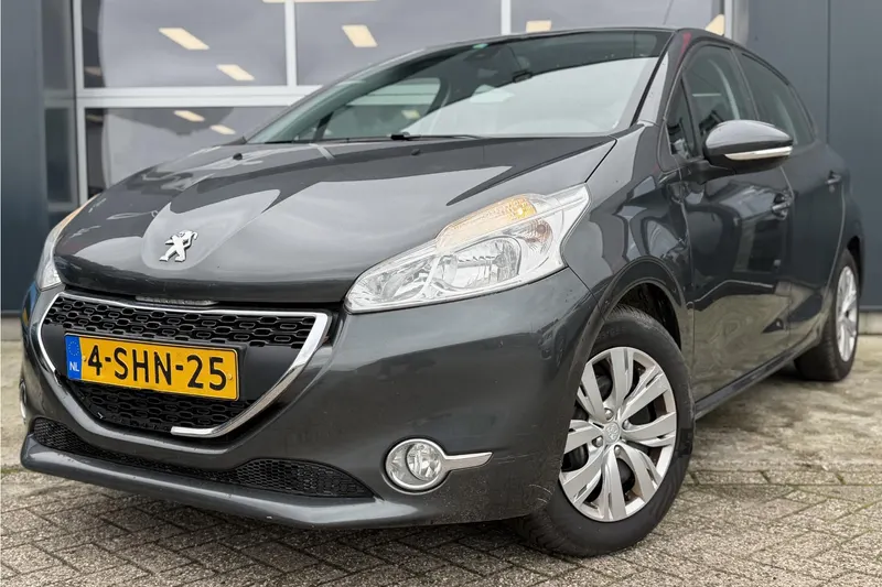 Peugeot 208 (2013)