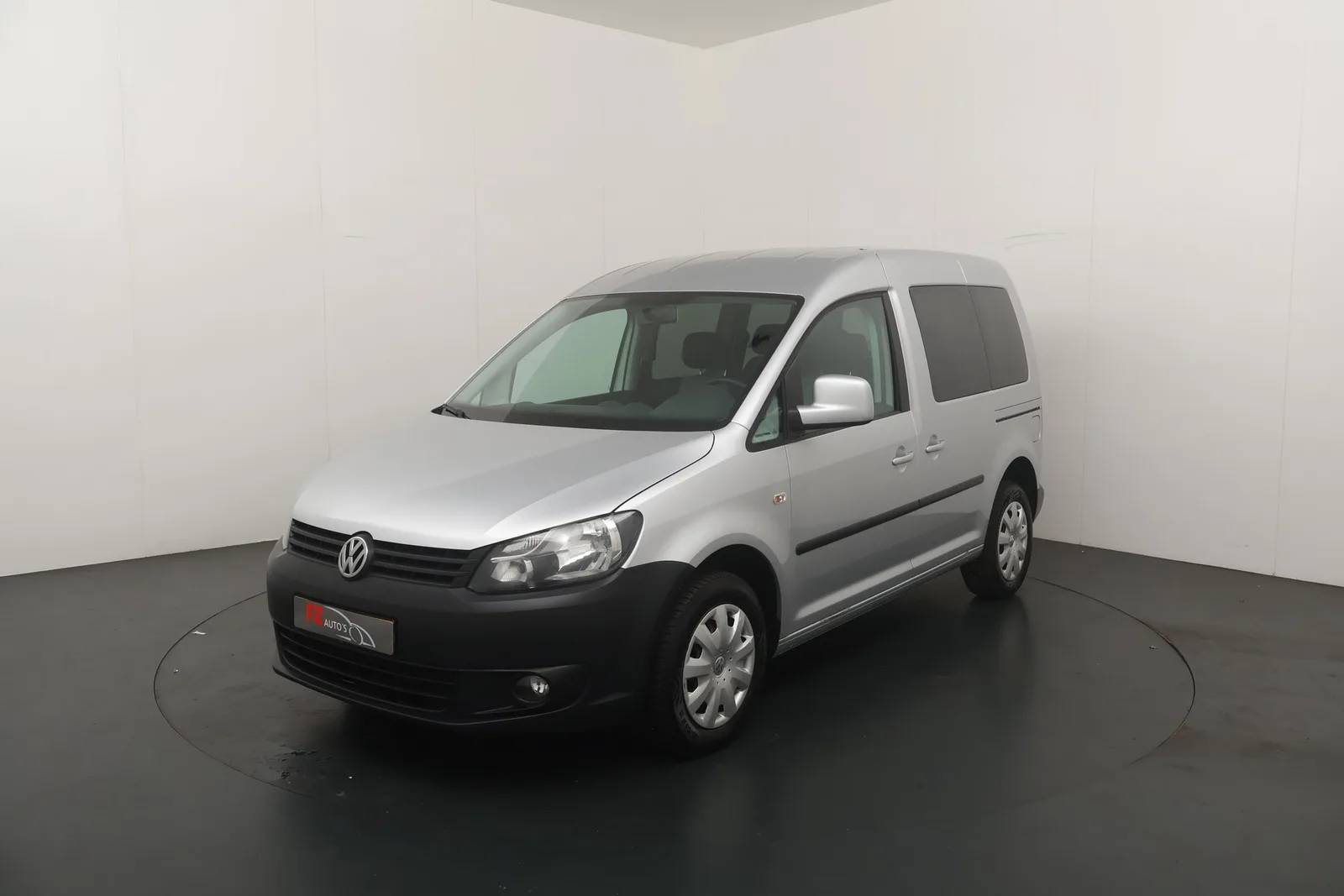 Volkswagen Caddy (2013) — foto 1