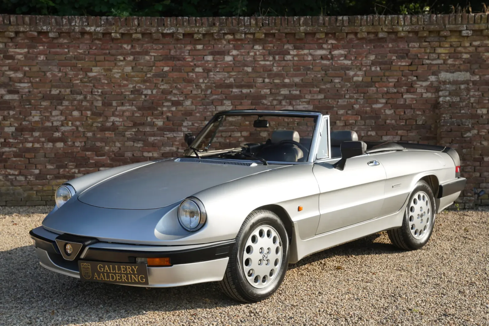 Alfa Romeo Spider (1987) — foto 1