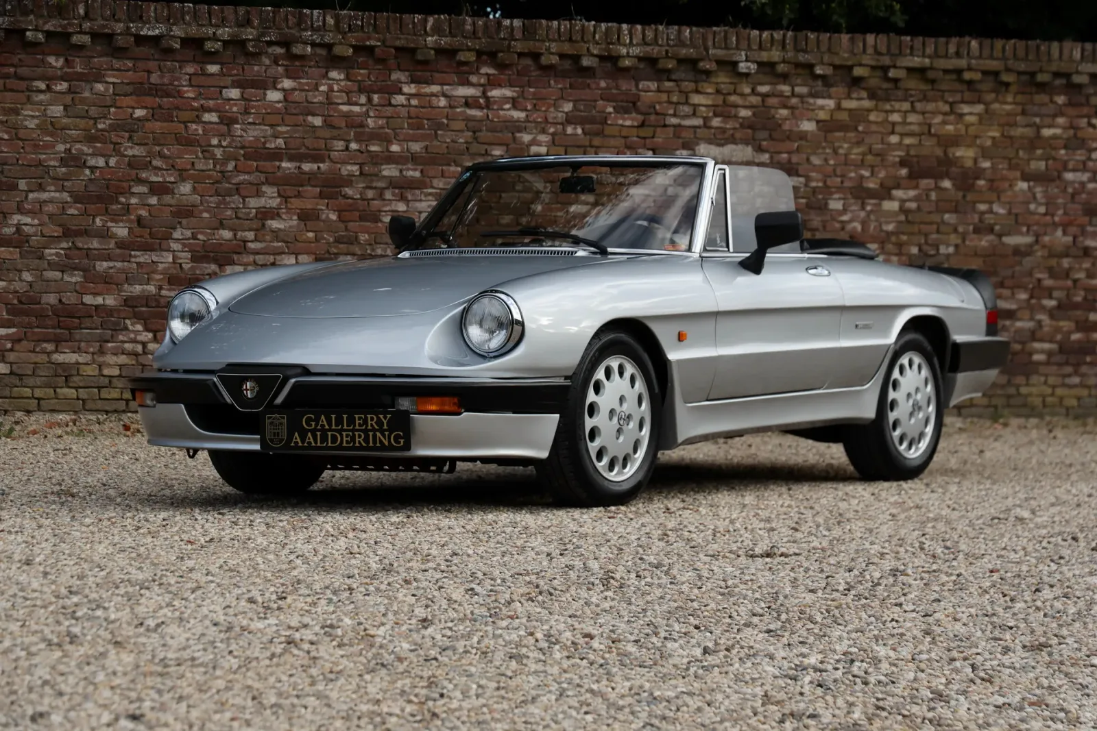 Alfa Romeo Spider (1988) — foto 1
