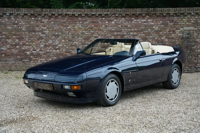 Aston Martin V8 (1990)