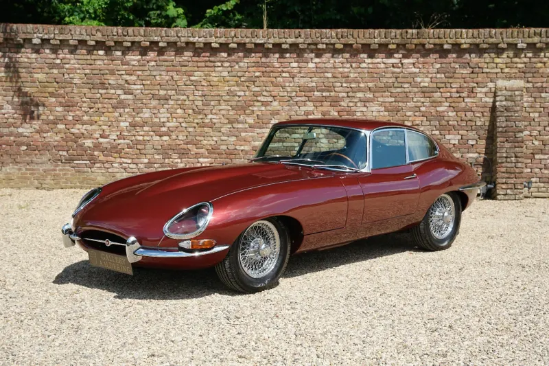 Jaguar E-Type (1964)
