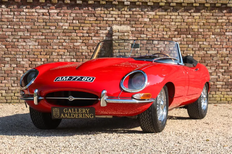 Jaguar E-Type (1964)