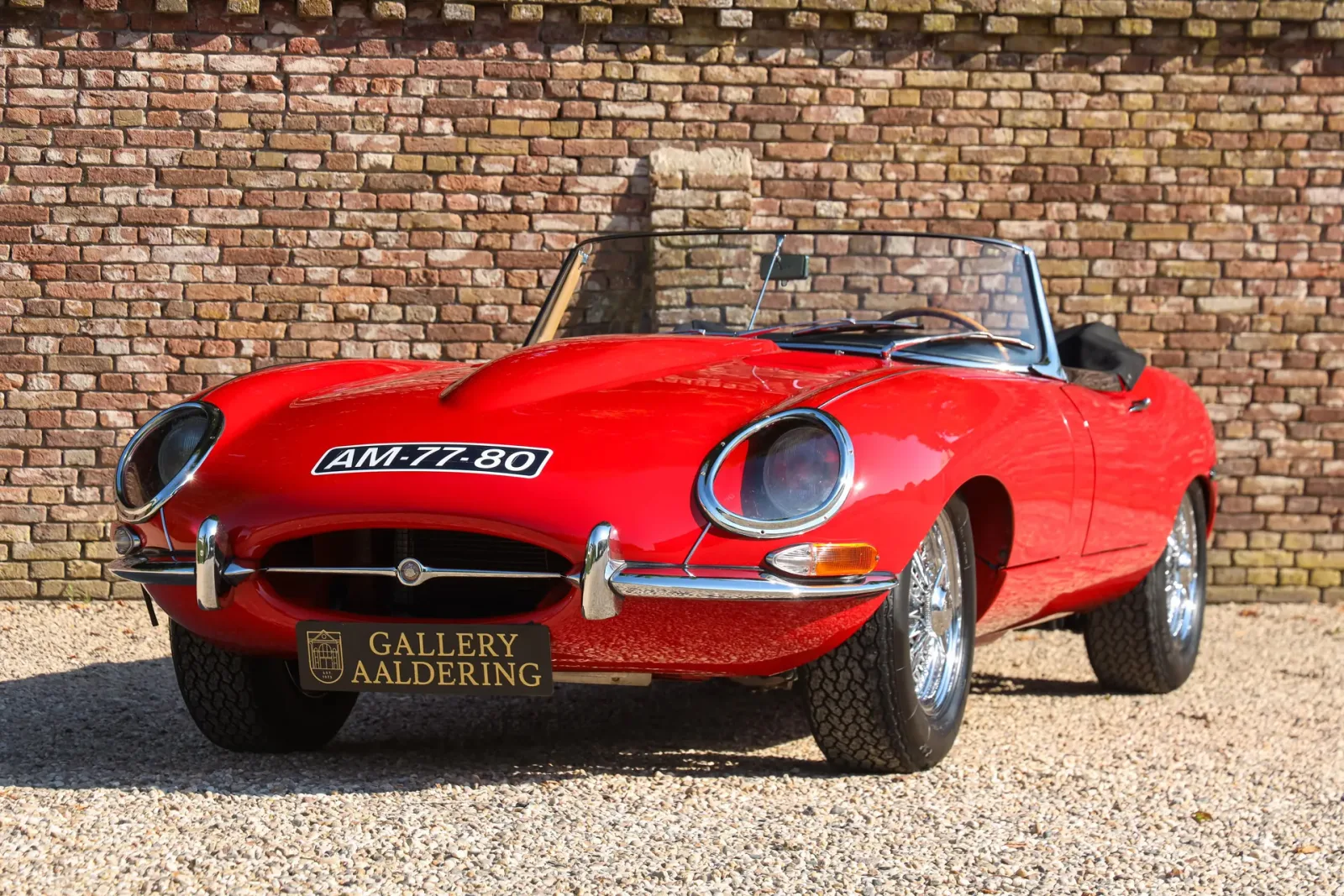 Jaguar E-Type (1964) — foto 1