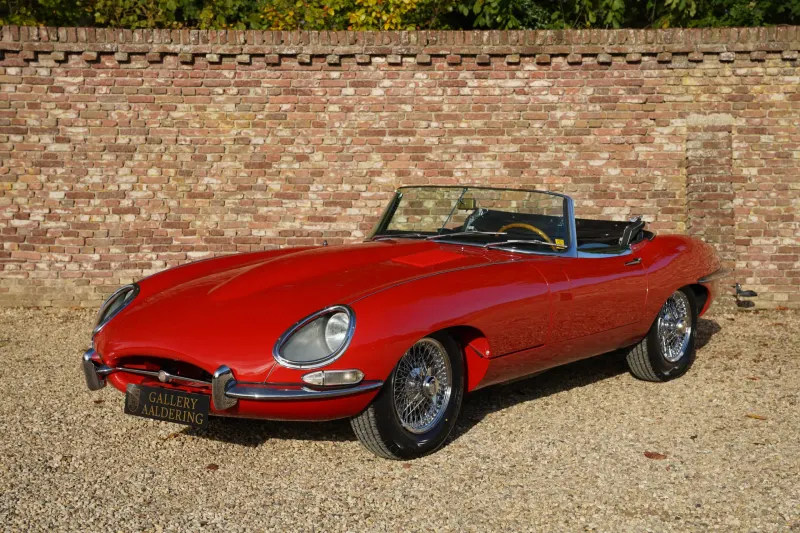 Jaguar E-Type (1964)