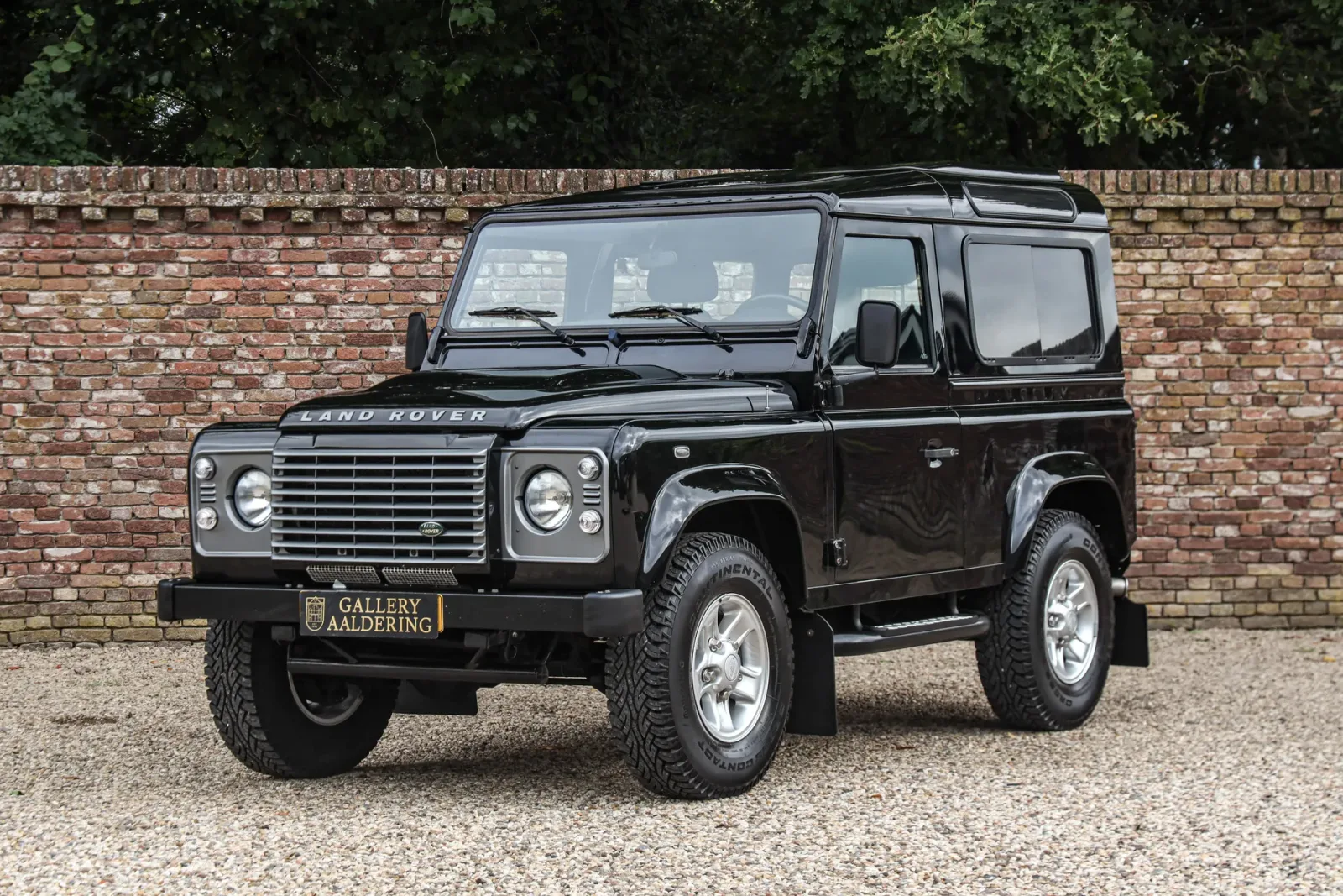 Land Rover Defender (2013) — foto 1