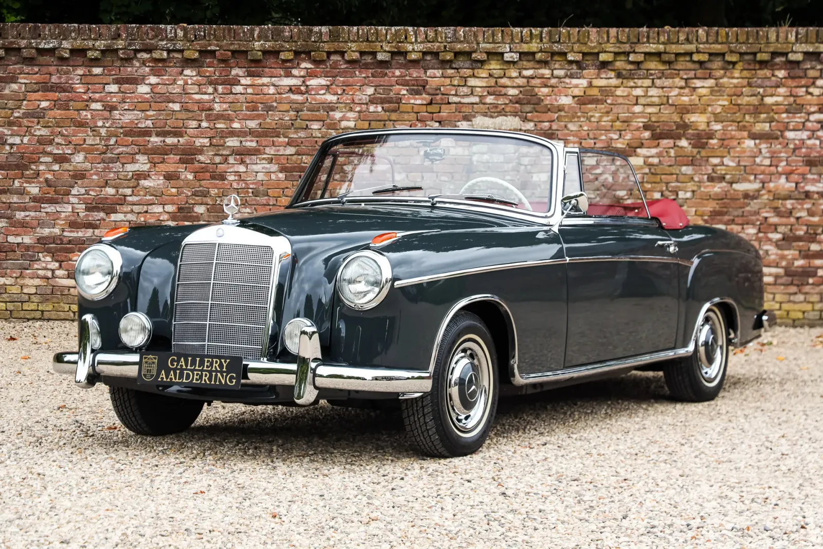 Mercedes-Benz 200-Serie (1960) — foto 1