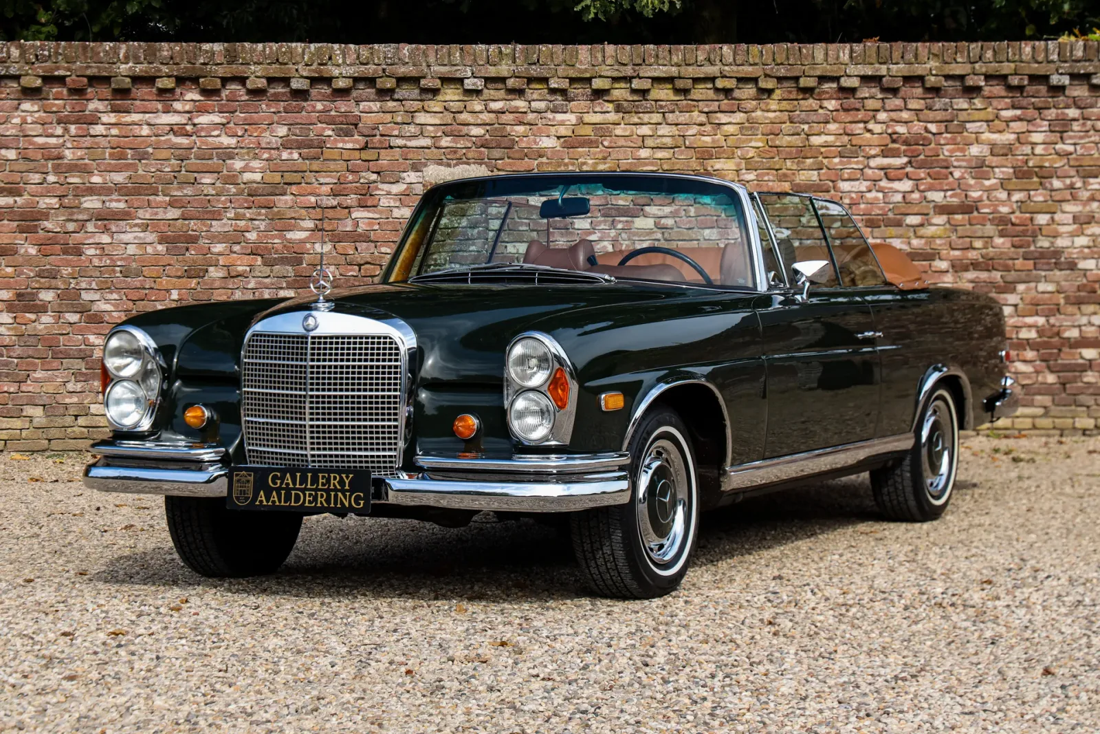 Mercedes-Benz 200-Serie (1969) — foto 1