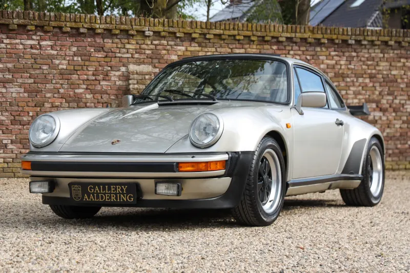 Porsche 930 (1983)