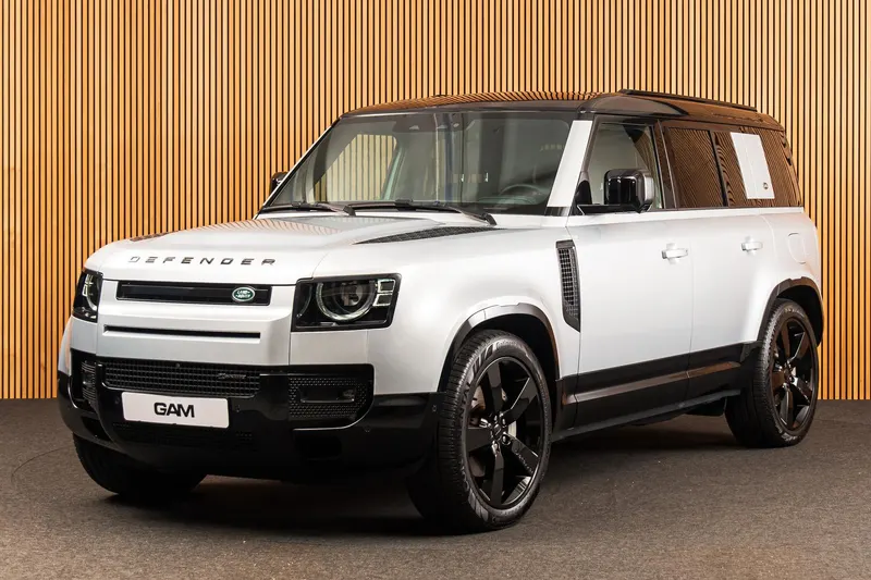 Land Rover Defender (2023)