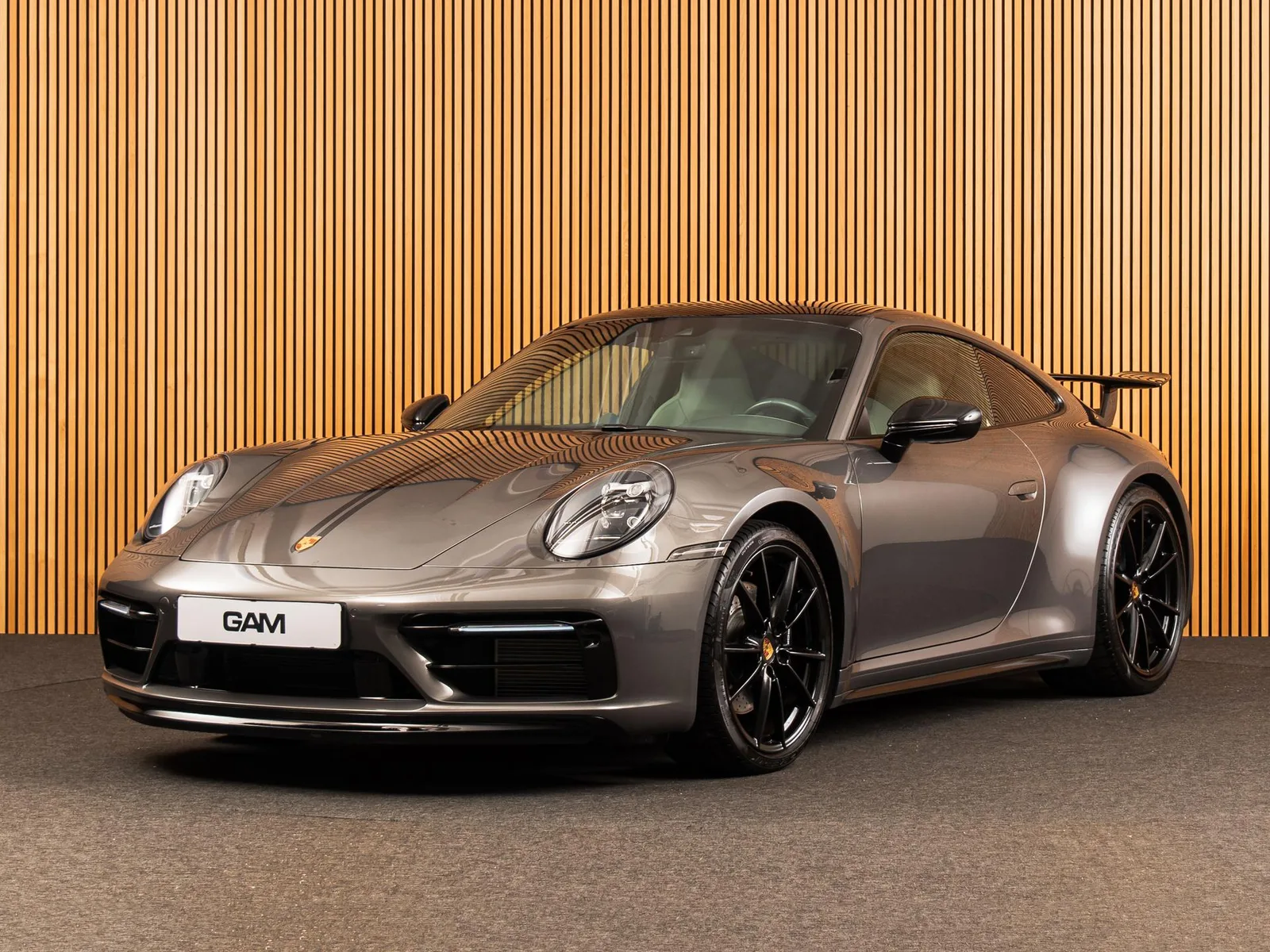 Porsche 911 (2020) — foto 1